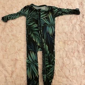 Posh Peanut footie size 18-24 months